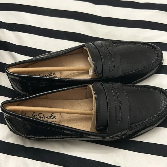 Life Stride Madison Loafers Black Size 6.5 - Picture 8 of 10
